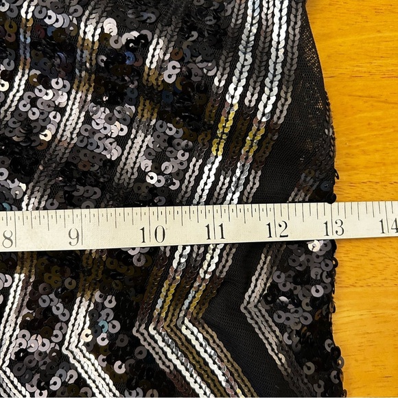 EXPRESS Sequined Geometric Print Long Sleeve Dress - Picture 13 of 15